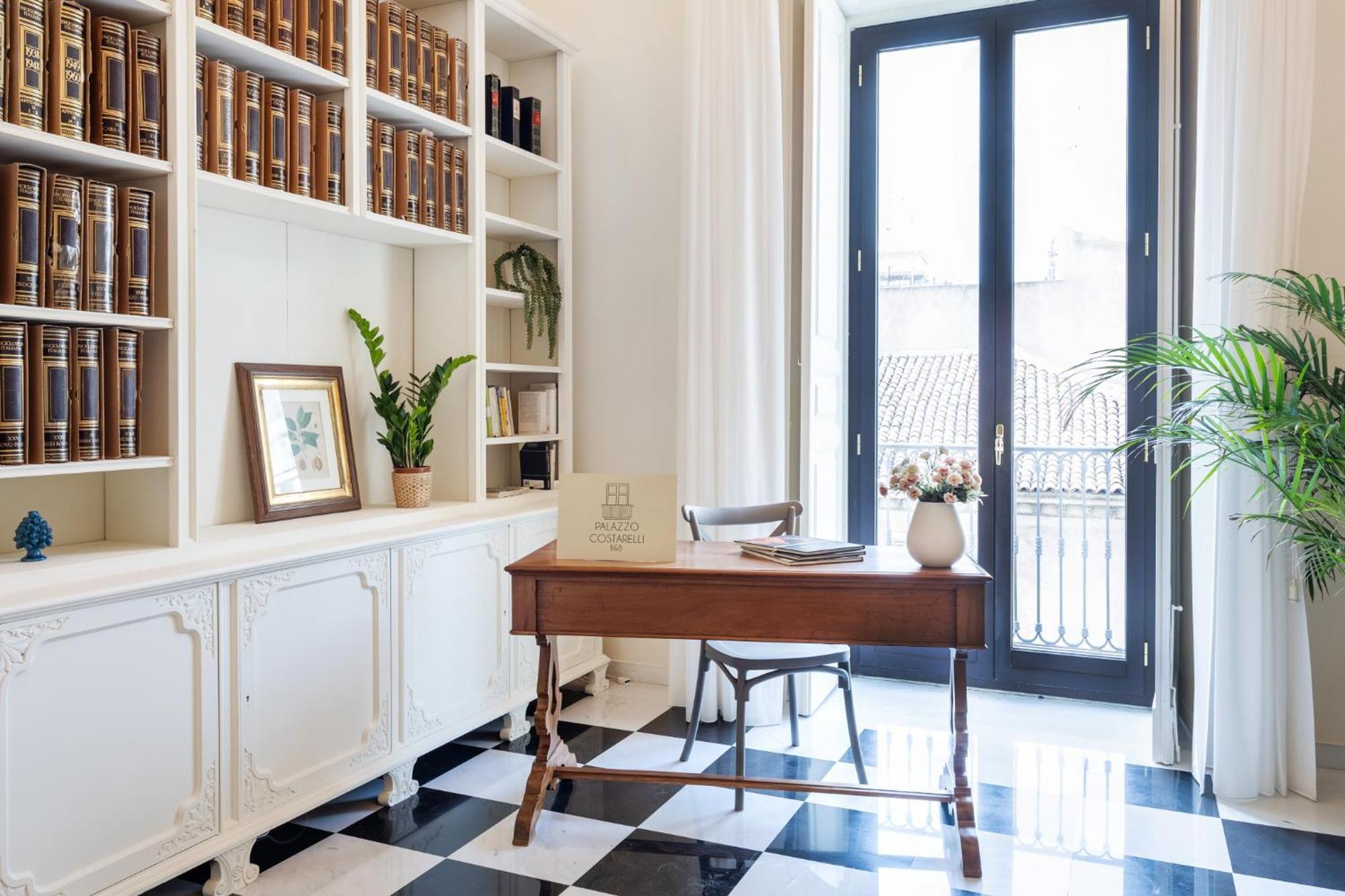 Palazzo Costarelli - Bed And Breakfast 카타니아 외부 사진